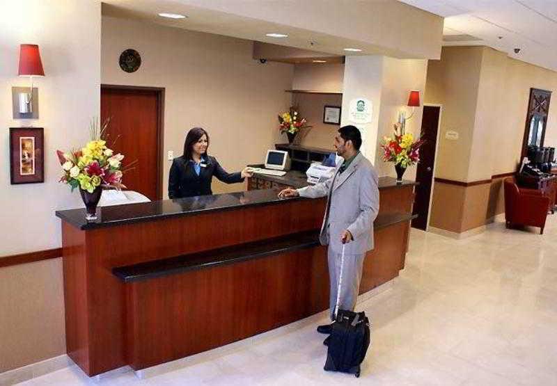 Courtyard By Marriott Richmond Berkeley Hotel Interior photo